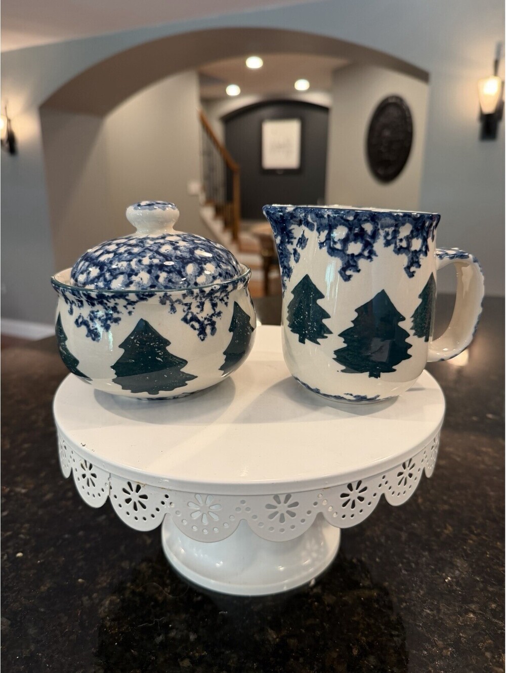 Vtg Teinshan Folk Craft Creamer And Sugar Set With Lid EUC